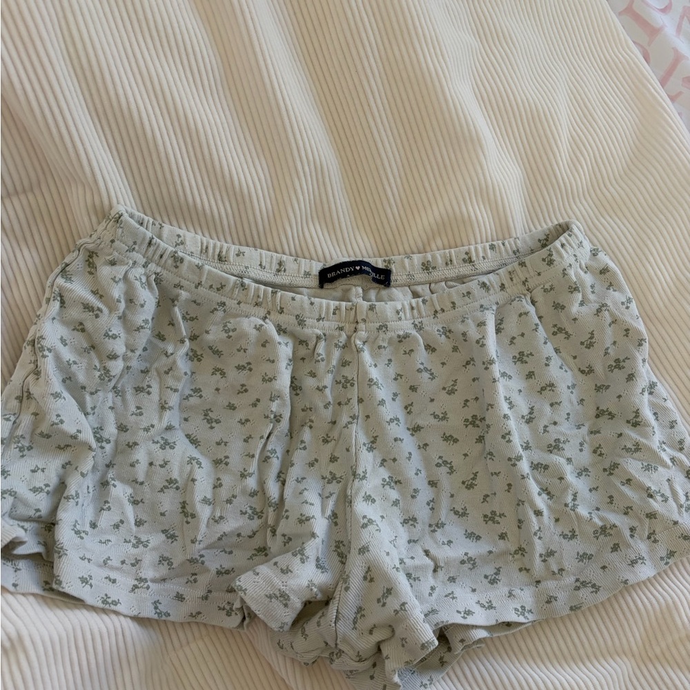 Brandy Melville Shorts floral print